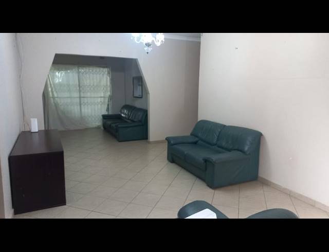 4 BEDROOM HOUSE FOR SALE IN SHALLCROSS